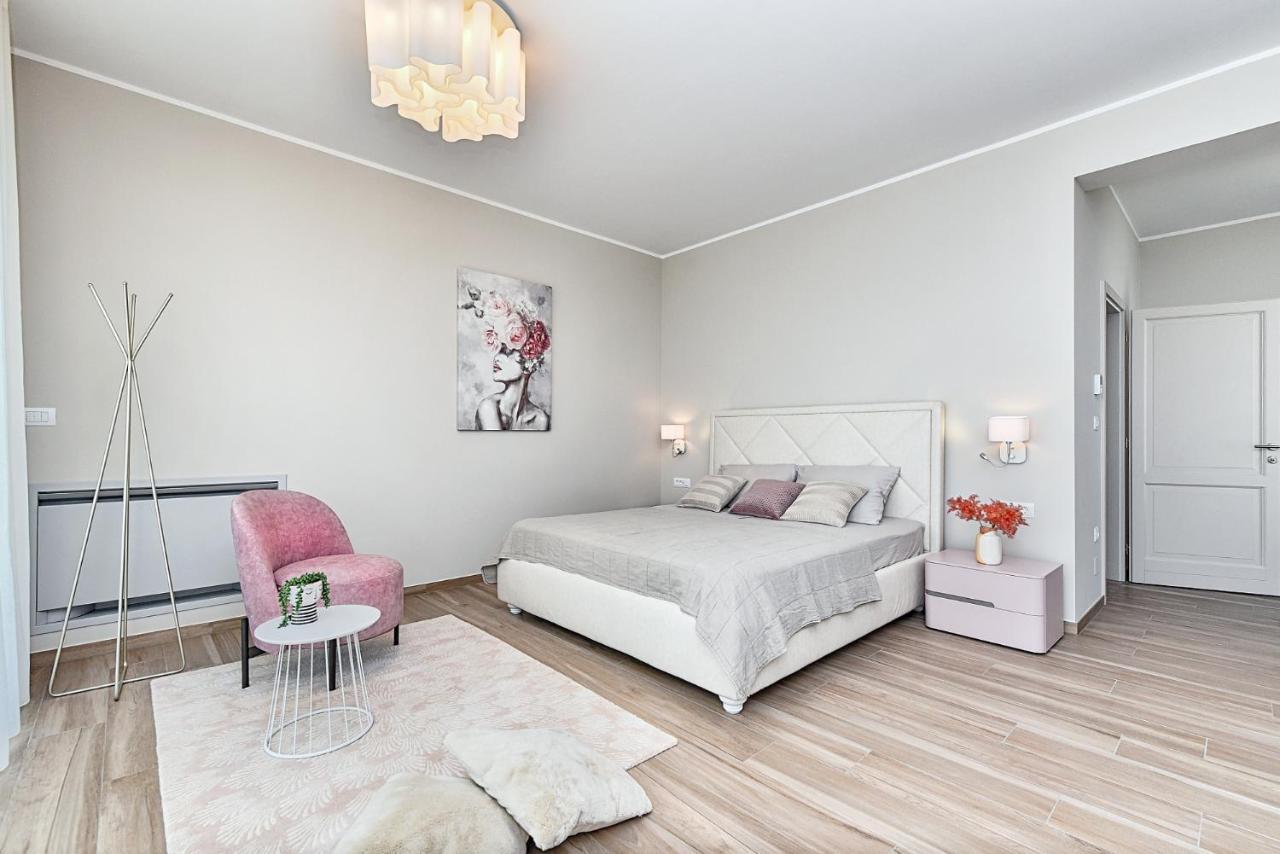 New Villa Tihi Otok Near The Beach 法扎纳 外观 照片