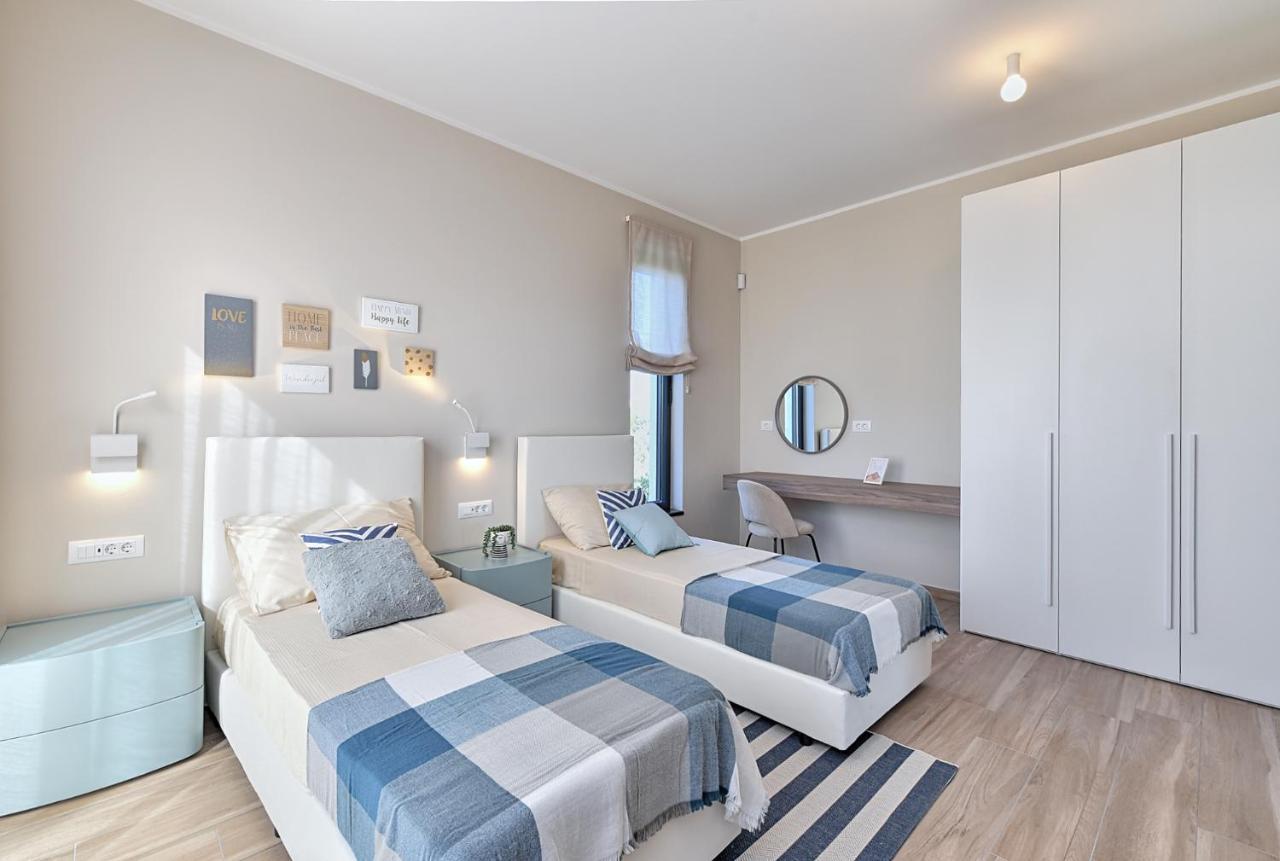 New Villa Tihi Otok Near The Beach 法扎纳 外观 照片