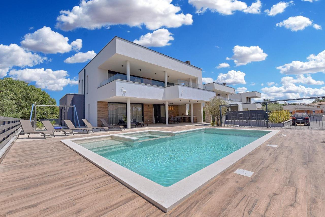 New Villa Tihi Otok Near The Beach 法扎纳 外观 照片