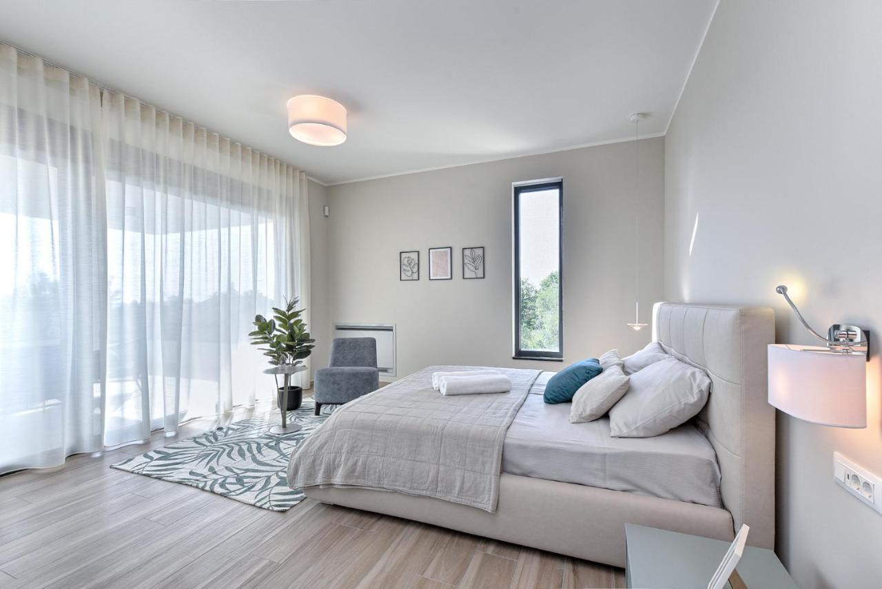 New Villa Tihi Otok Near The Beach 法扎纳 外观 照片