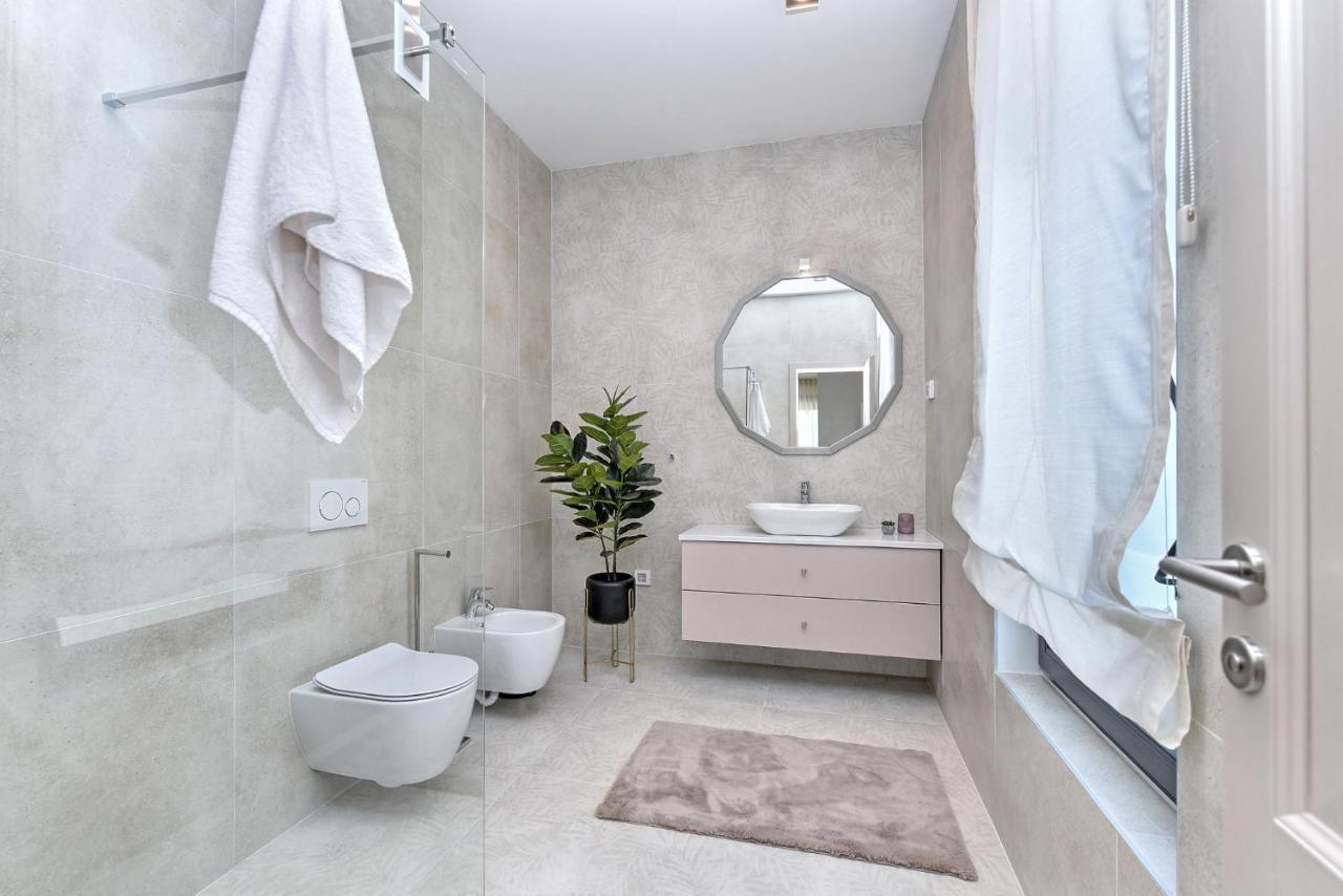 New Villa Tihi Otok Near The Beach 法扎纳 外观 照片