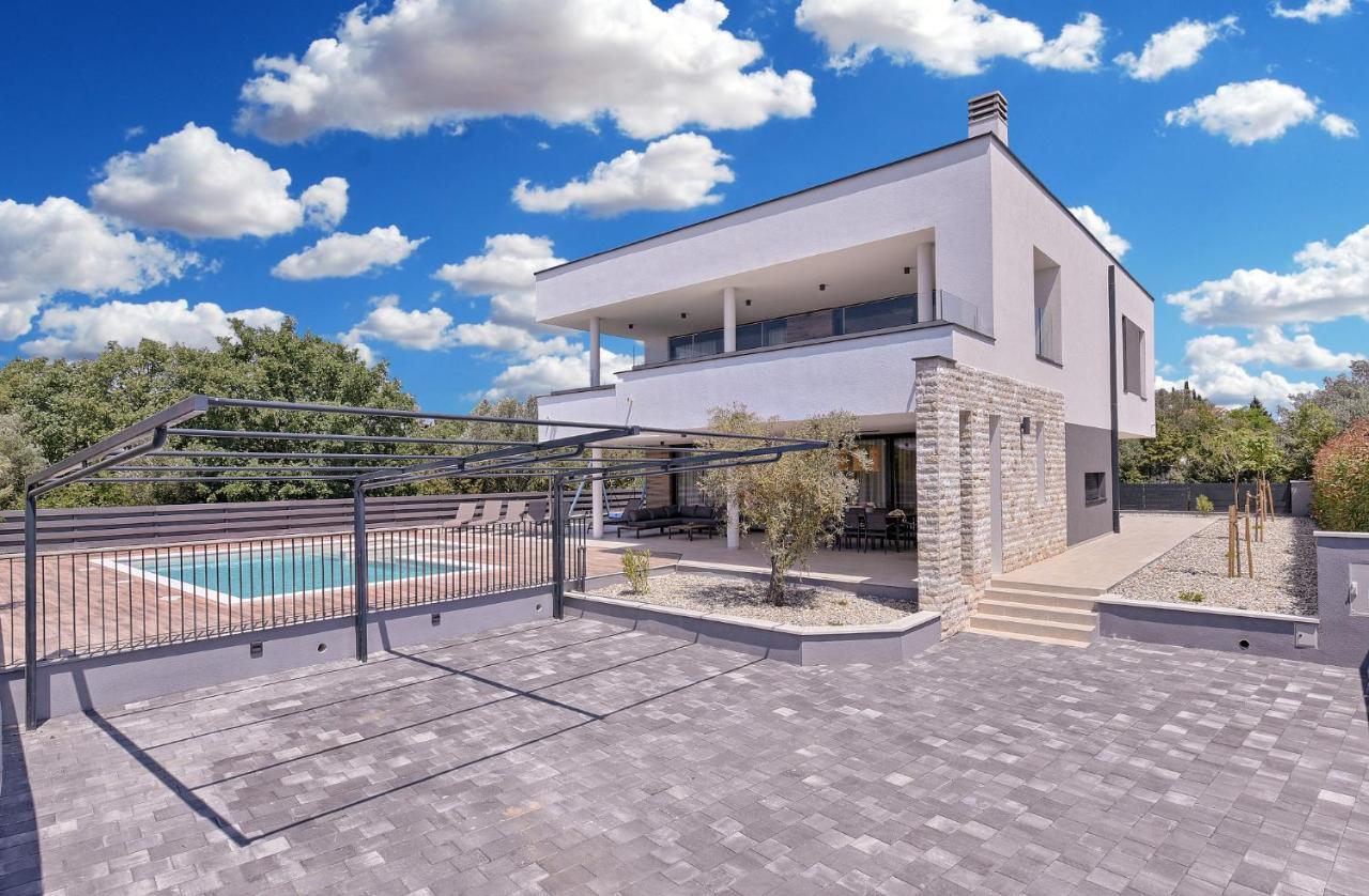 New Villa Tihi Otok Near The Beach 法扎纳 外观 照片