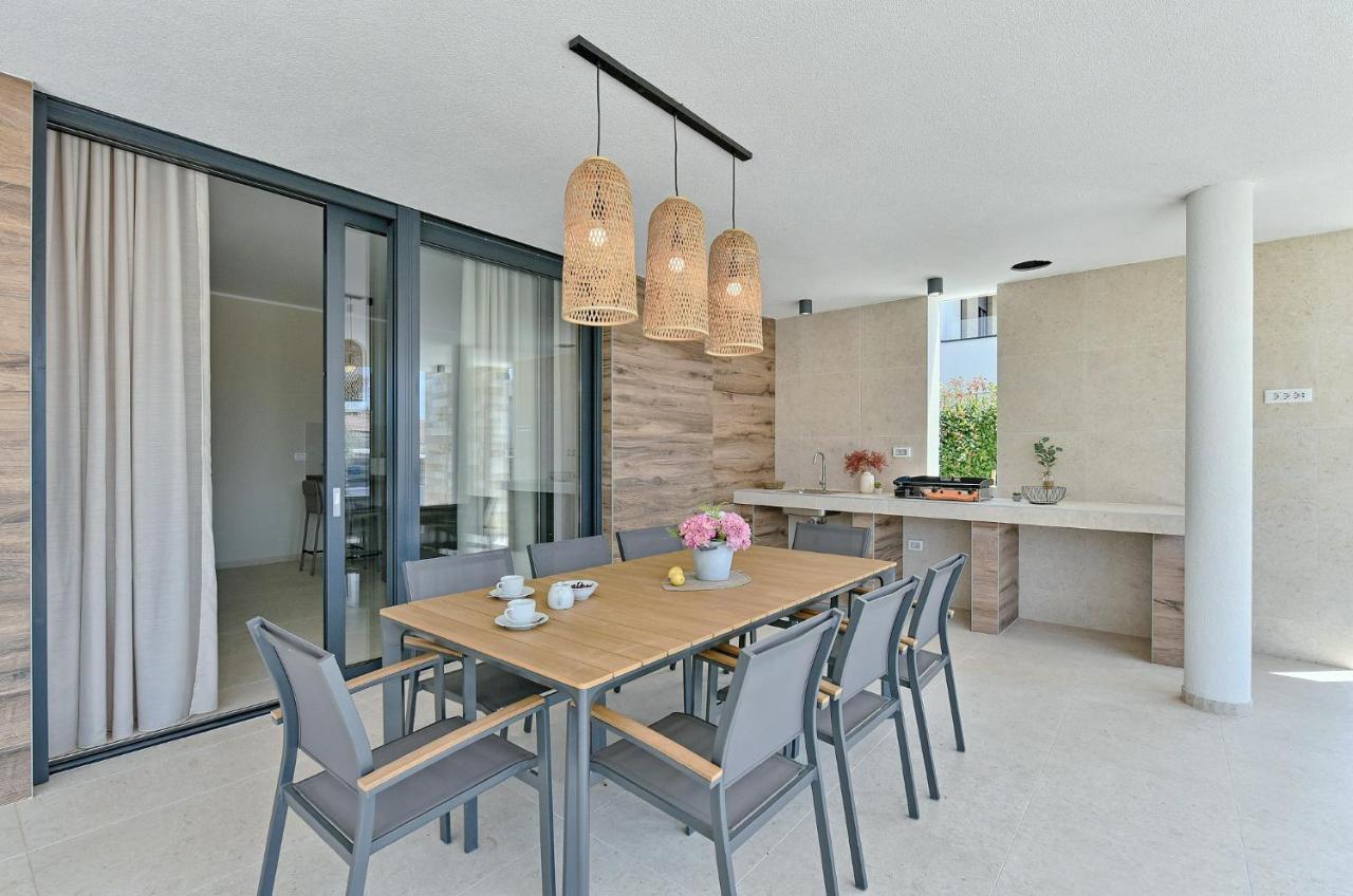 New Villa Tihi Otok Near The Beach 法扎纳 外观 照片