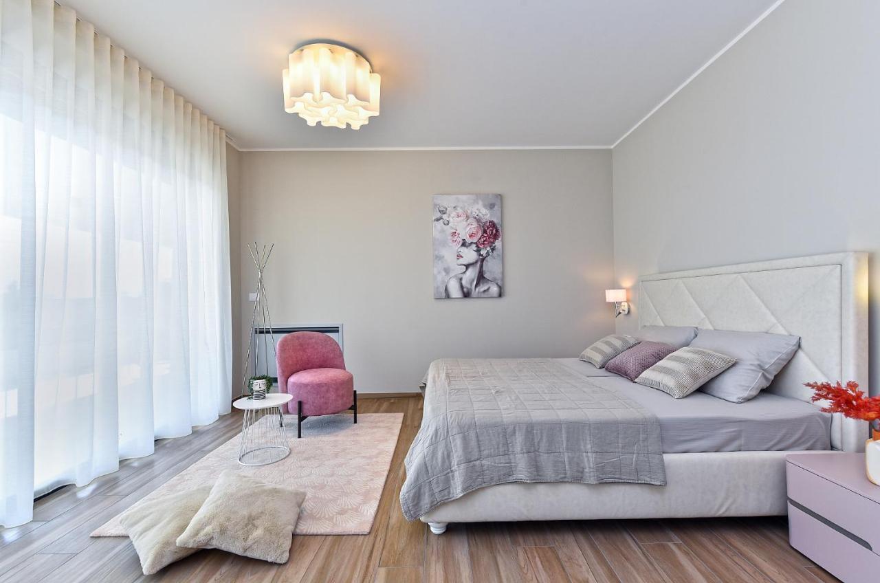 New Villa Tihi Otok Near The Beach 法扎纳 外观 照片