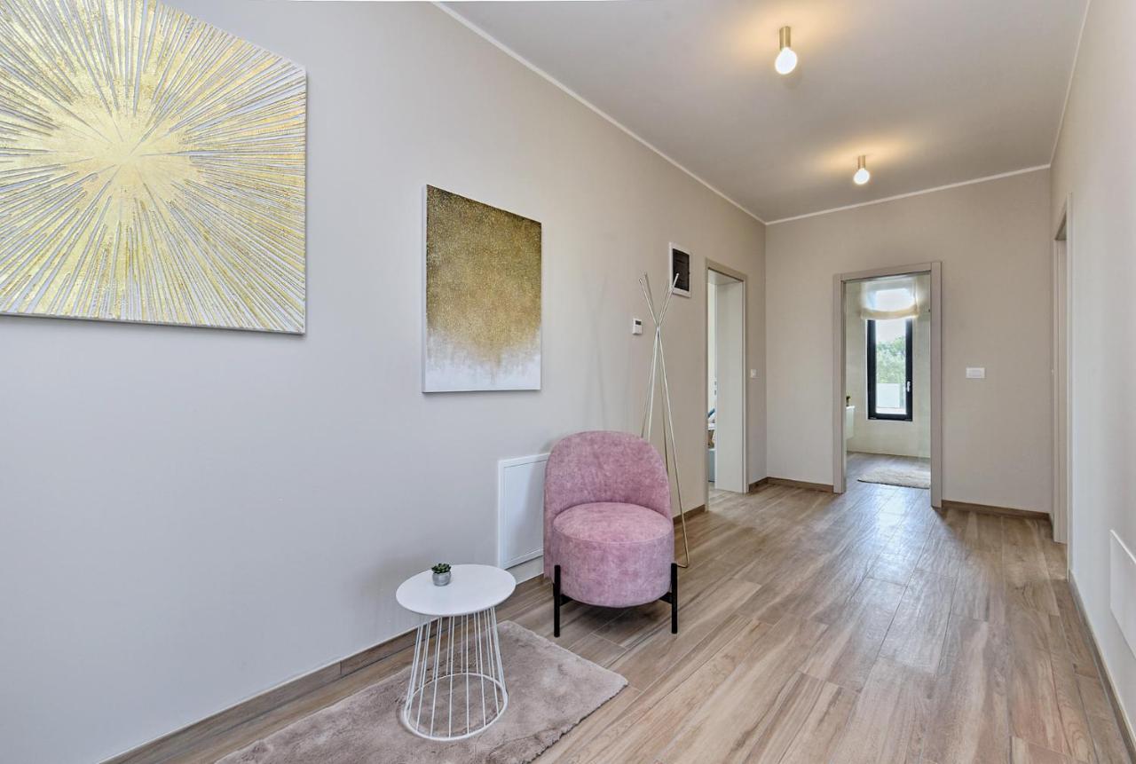 New Villa Tihi Otok Near The Beach 法扎纳 外观 照片