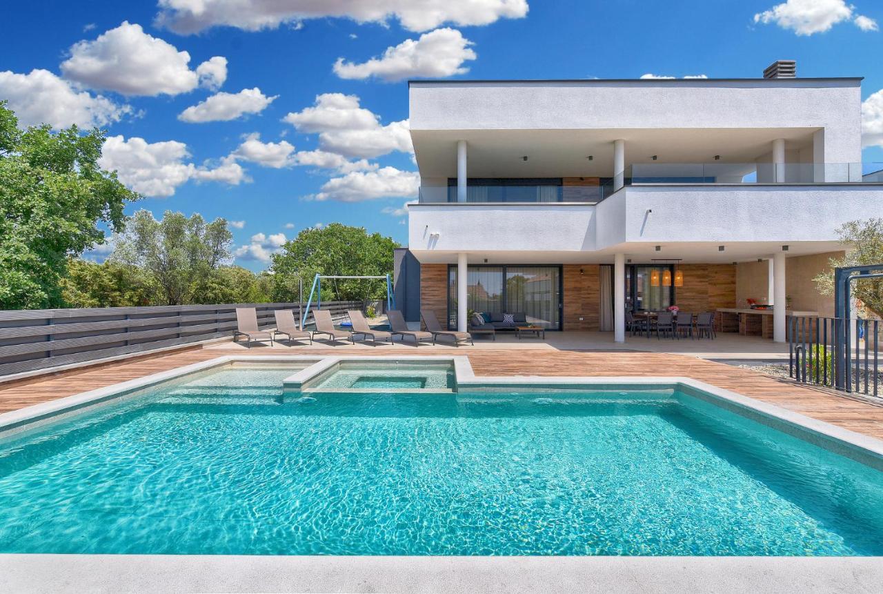 New Villa Tihi Otok Near The Beach 法扎纳 外观 照片