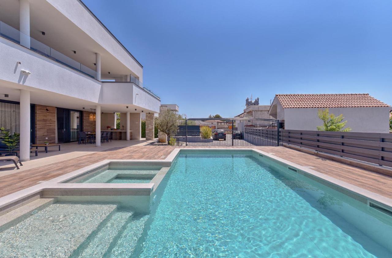 New Villa Tihi Otok Near The Beach 法扎纳 外观 照片
